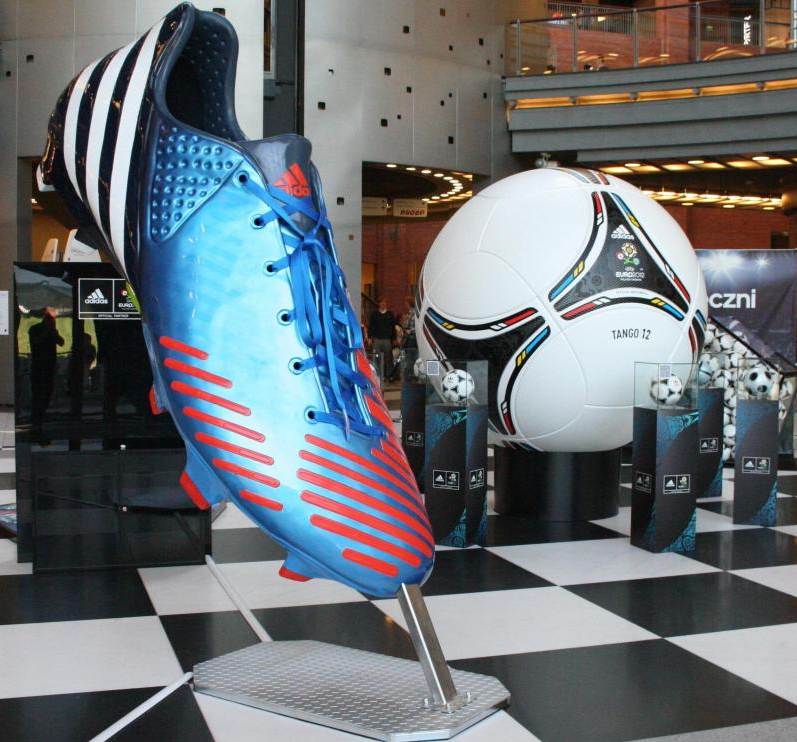 reklamowy adidas predator