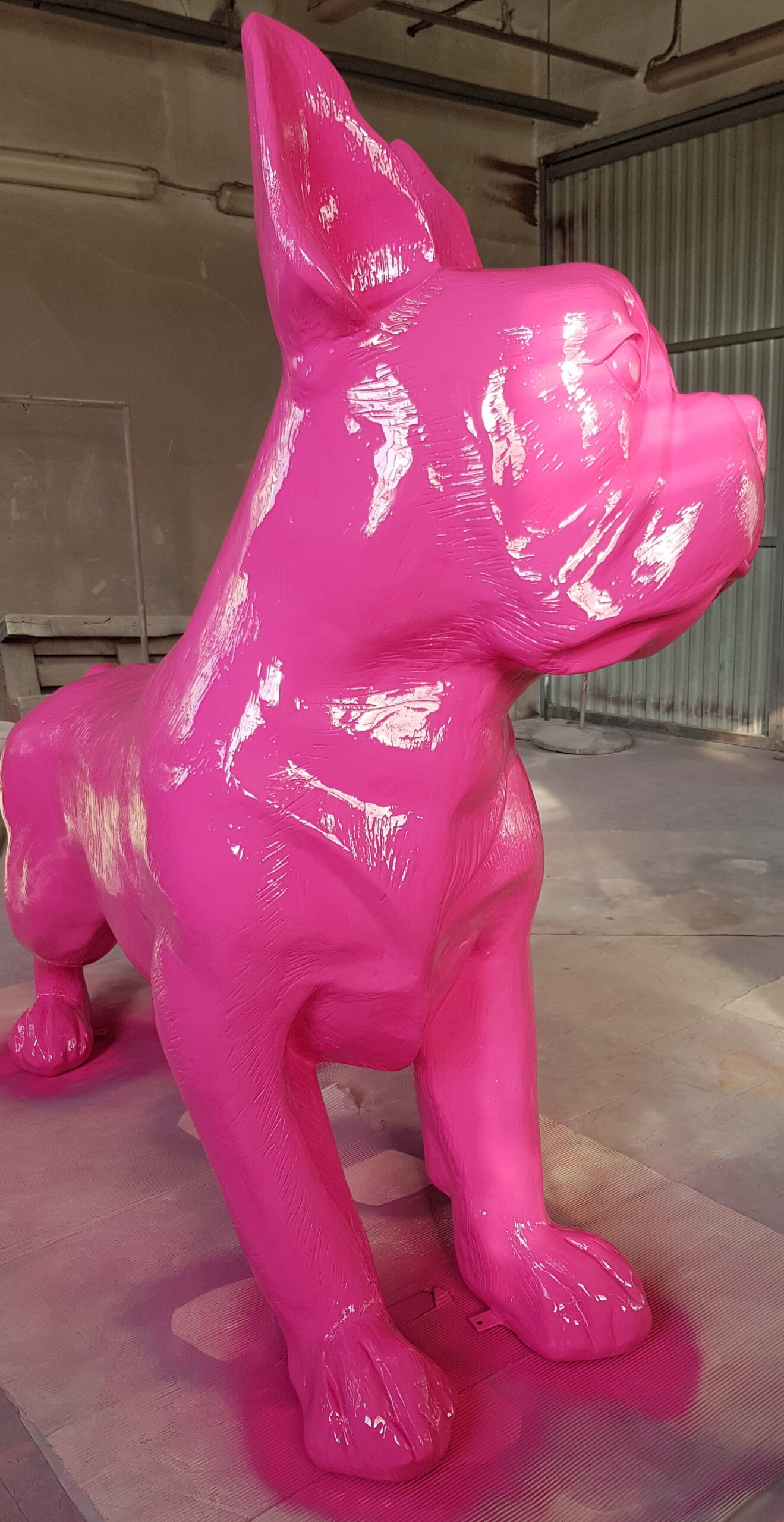 pies Duża figura Bulldoga Francuskiego, wersja jednokolorowa 3 pies Duża figura Bulldoga Francuskiego, wersja jednokolorowa