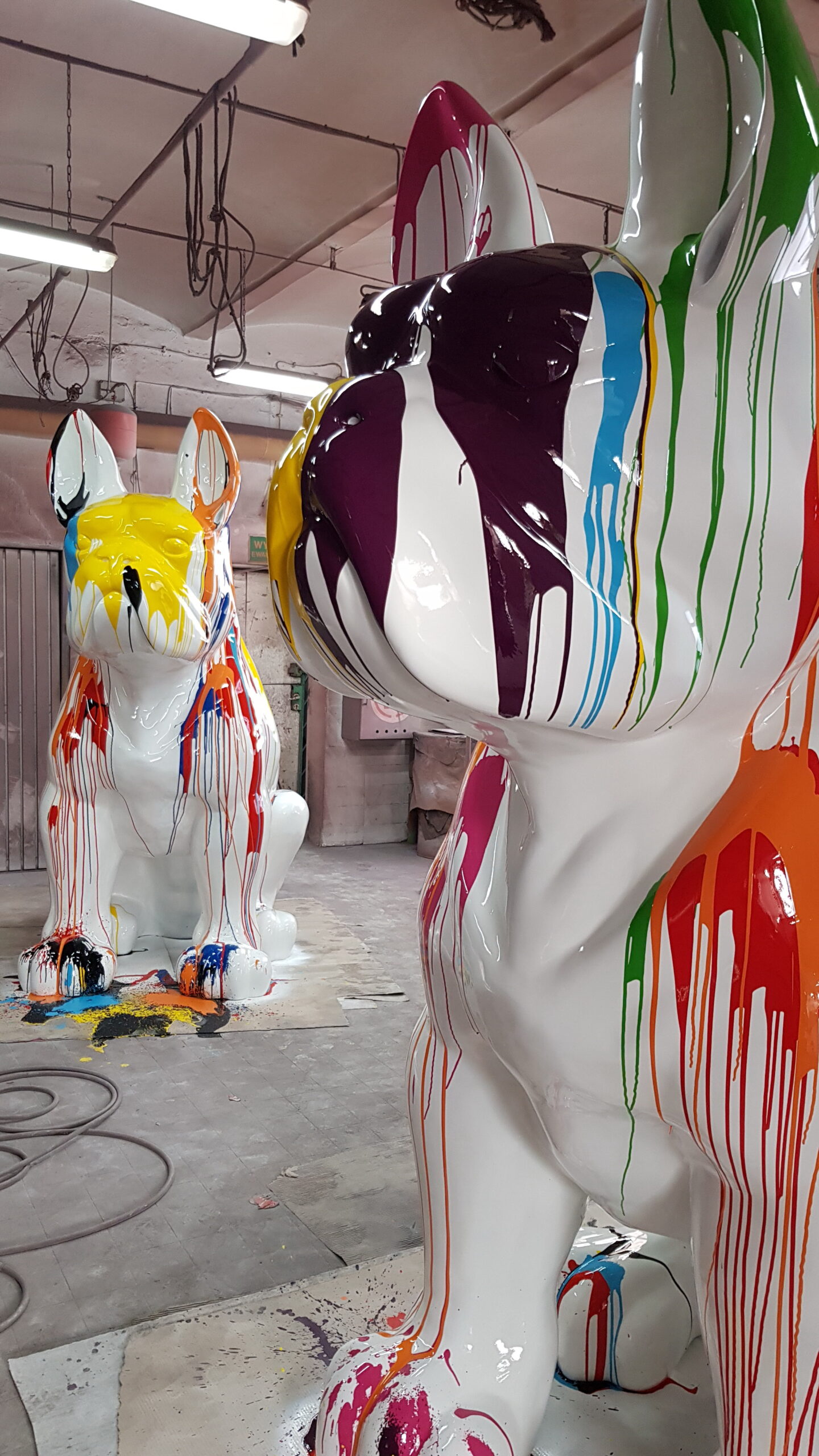 Gigantyczny pies Bulldog, figura 3D multikolor 4 Gigantyczny pies Bulldog, figura 3D multikolor