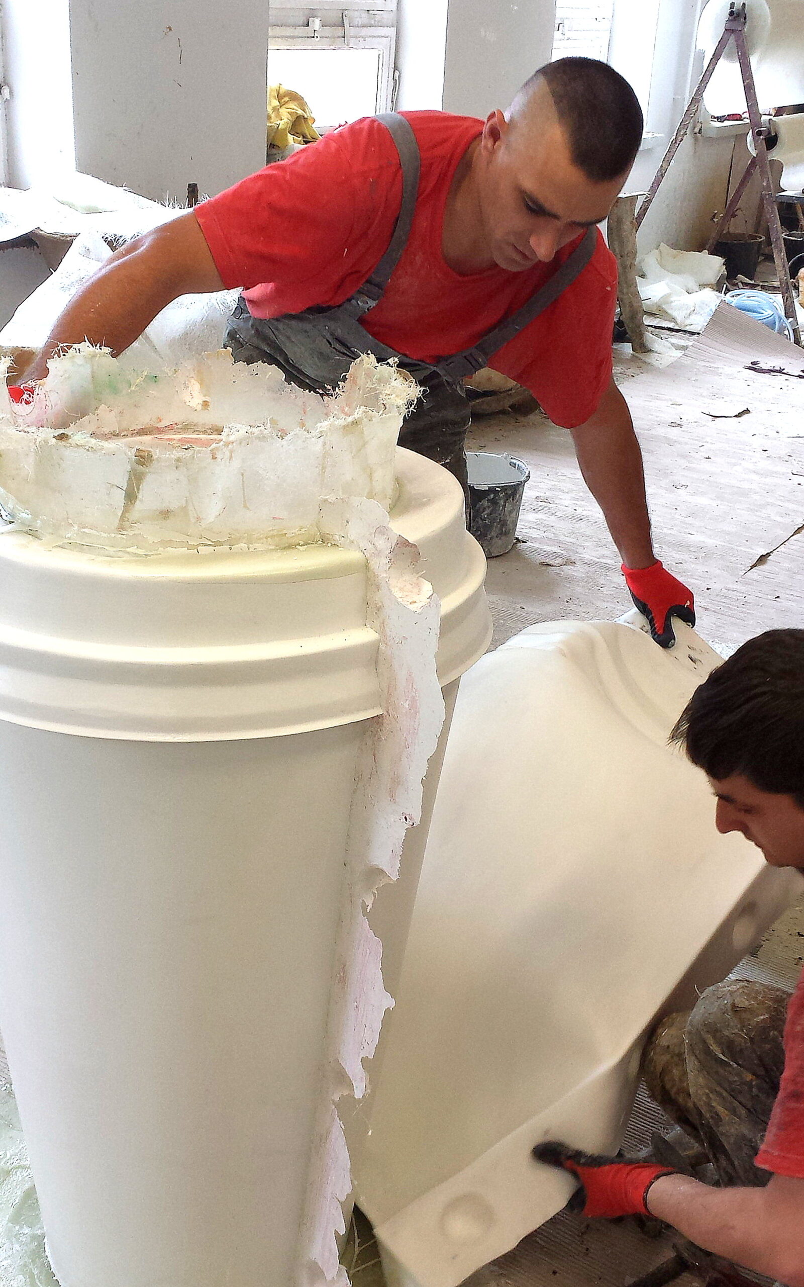 Reklamowy duży kubek kawy na event. 2 Reklamowy duży kubek kawy na event.