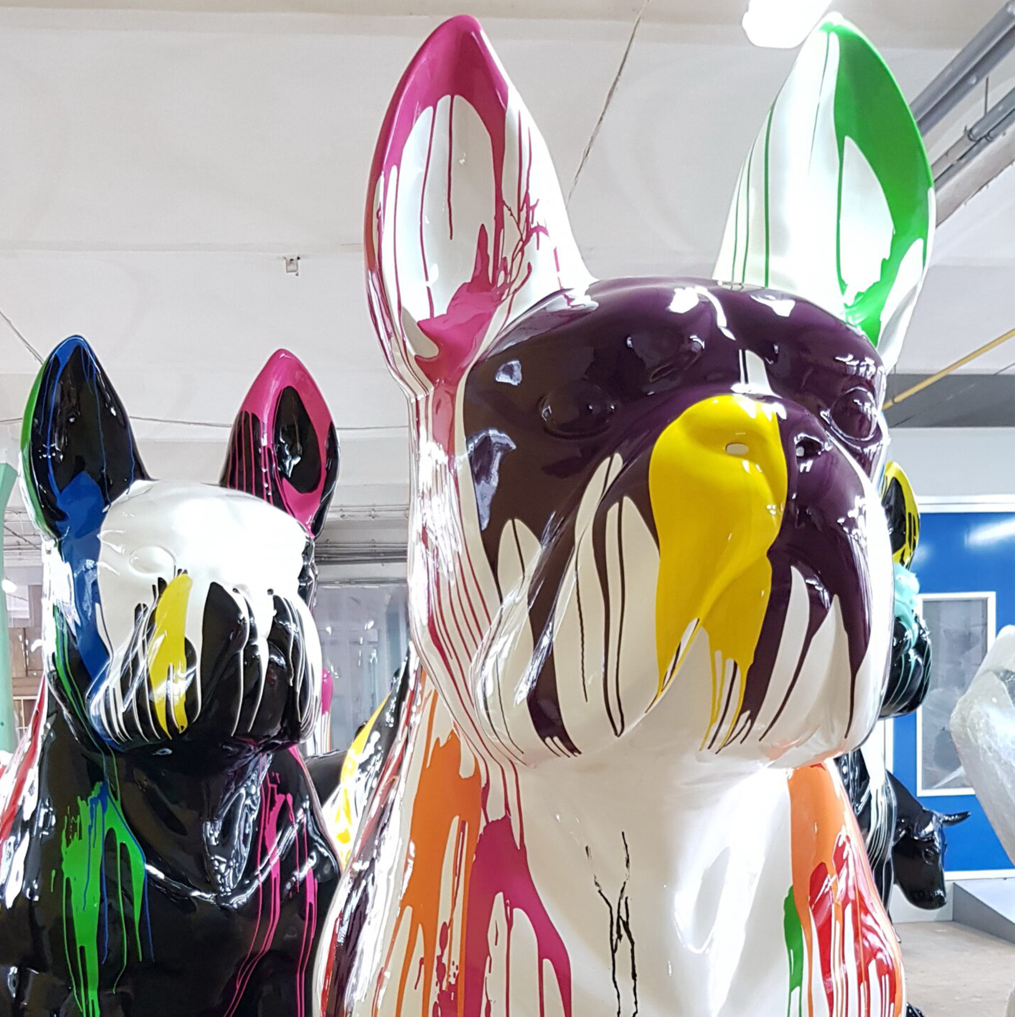 Gigantyczny pies Bulldog, figura 3D multikolor 1 Gigantyczny pies Bulldog, figura 3D multikolor