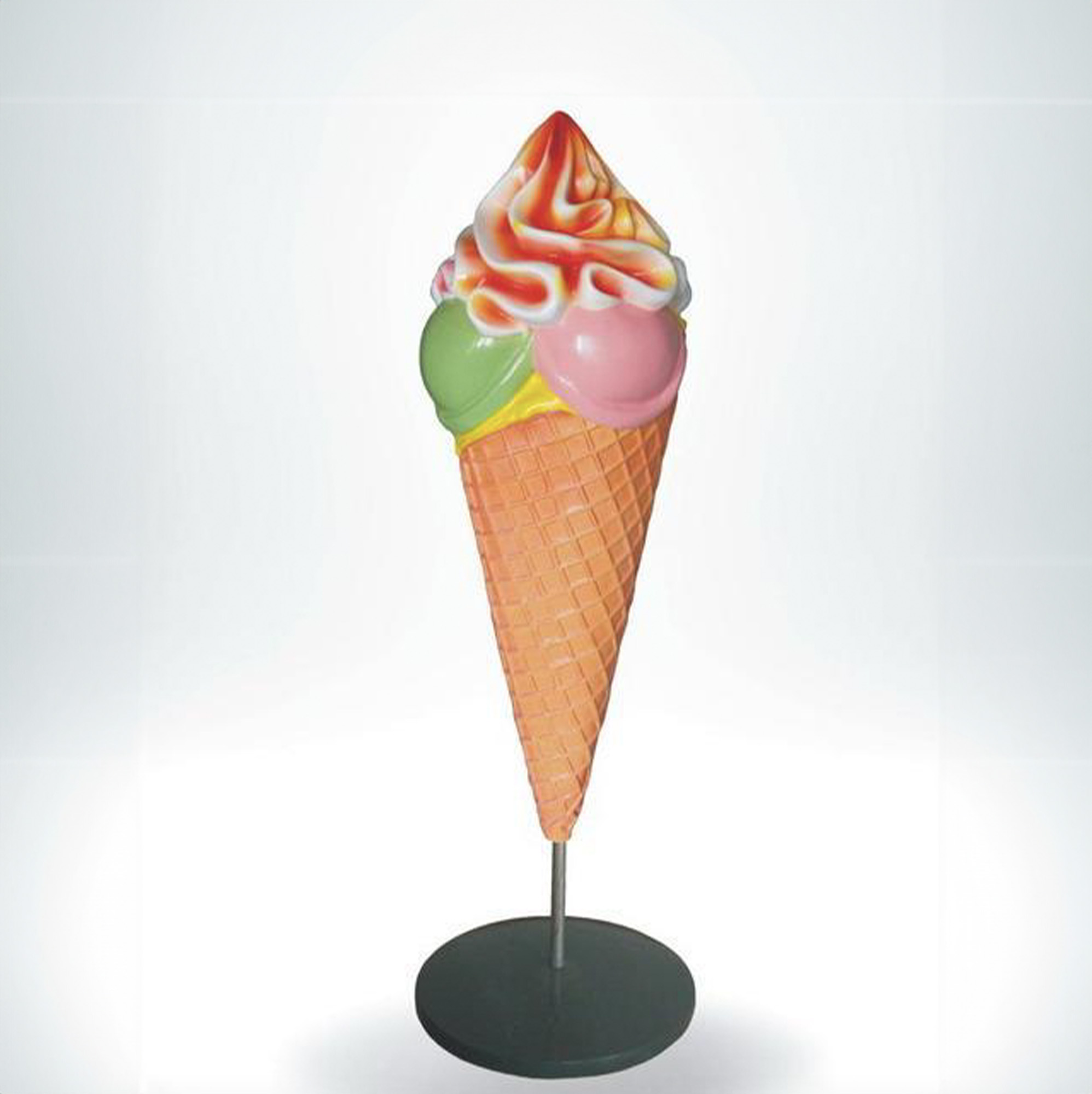 Reklamowy lód gałkowy z bitą śmietaną 1 Reklamowy lód gałkowy z bitą śmietaną