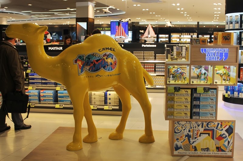 Mobilna makieta wielbłąda 1 wielbłąd reklamowy w centrum handlowym