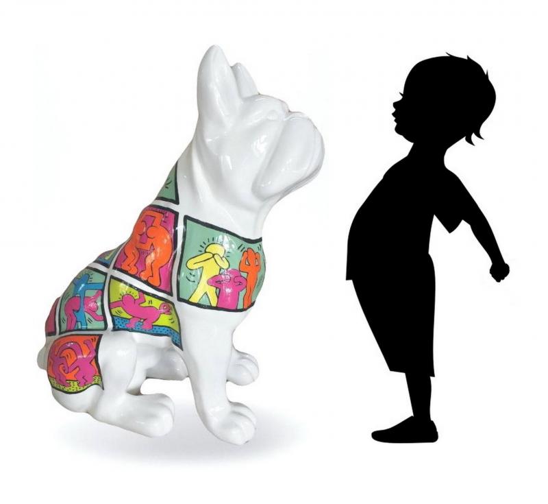 średniej wielkości siedzący pies bulldog 1 średniej wielkości siedzący pies bulldog