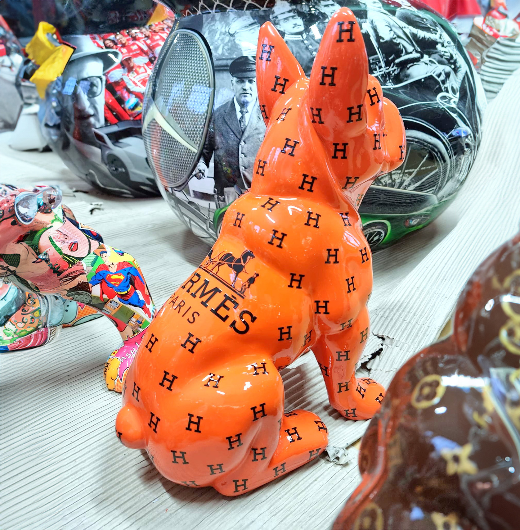 Mała figurka siedzący pies Bulldog Francuski - edycja pop-art 3 Mała figurka siedzący pies Bulldog Francuski - edycja pop-art