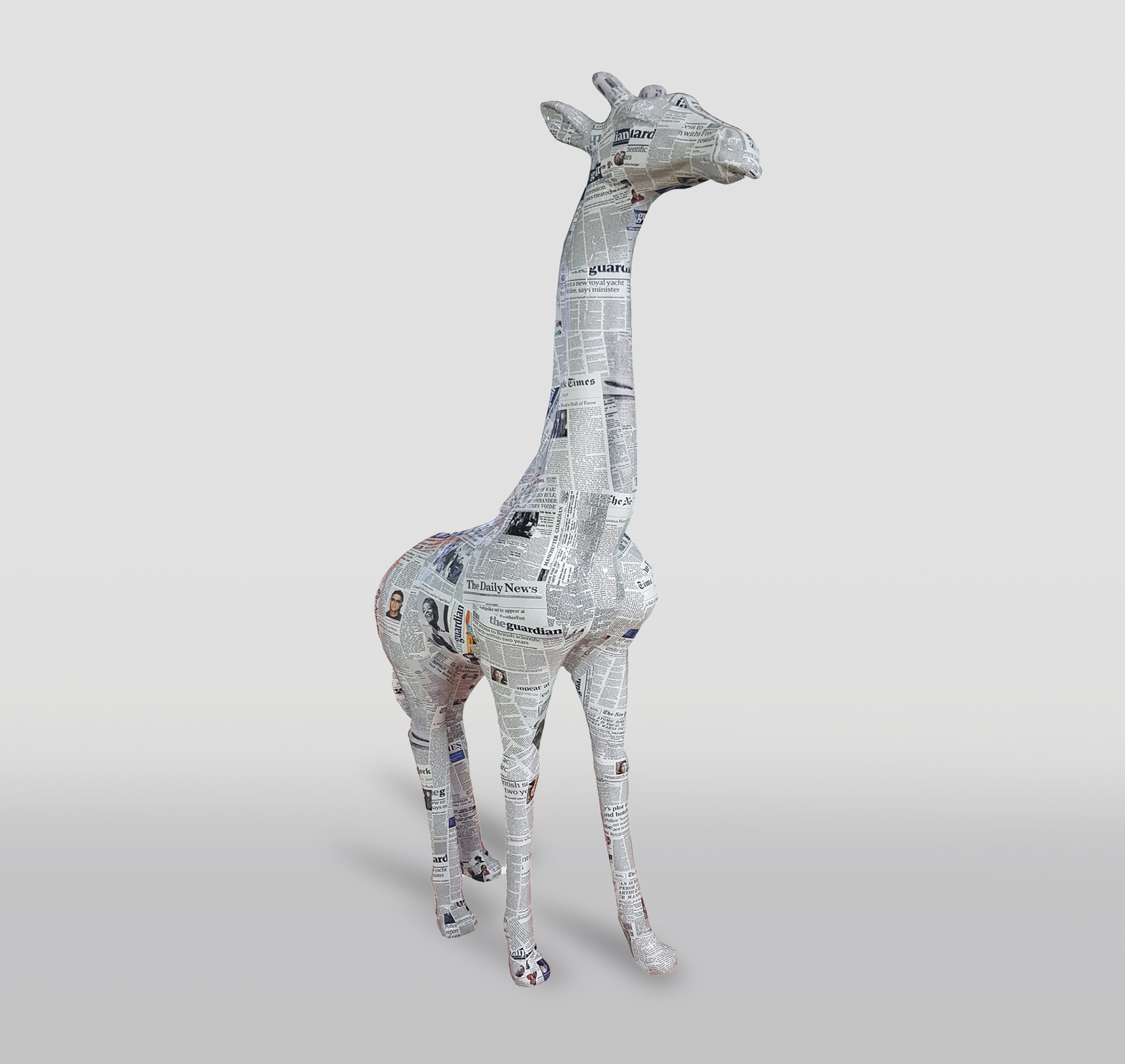 Duża figura - żyrafa zdobiona w stylu pop-art 1 Duża figura - żyrafa zdobiona w stylu pop-art