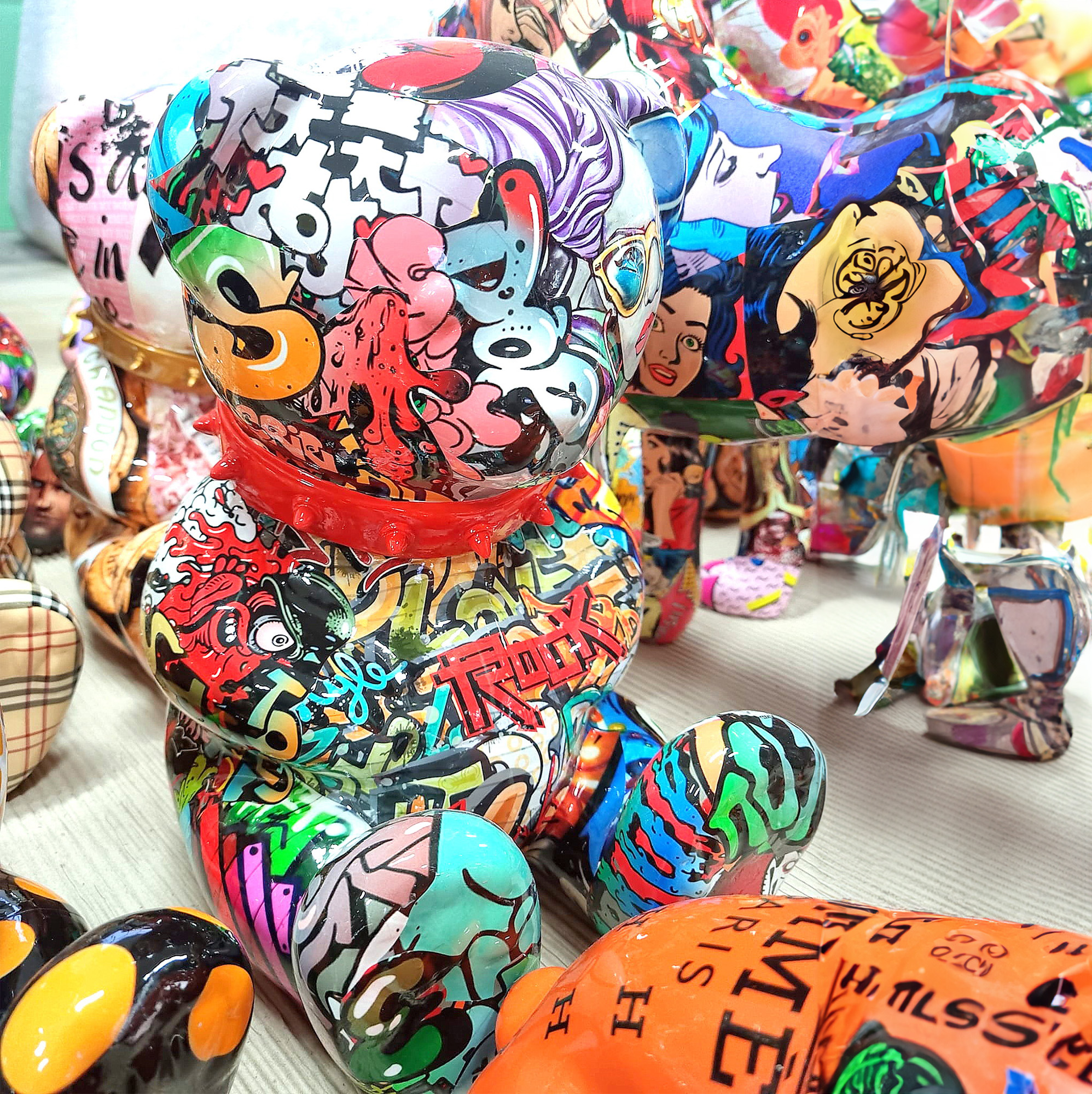 Figura dekoracyjna Miś Teddy - pop-art 4 Figura dekoracyjna Miś Teddy - pop-art