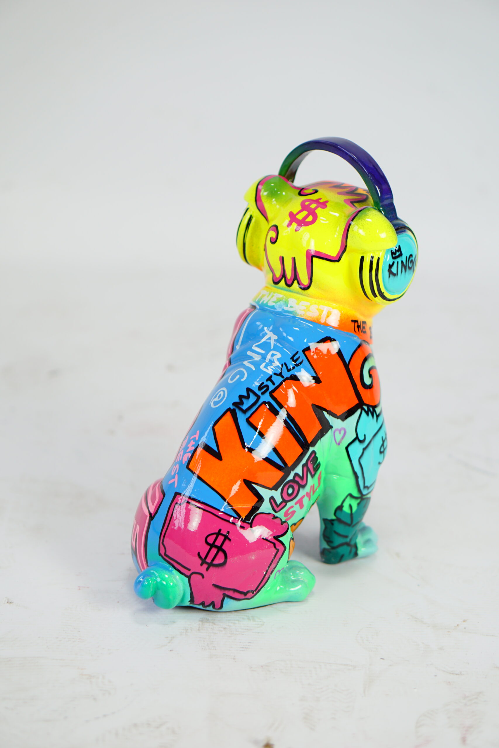 pies Bulldog ze słuchawkami „Kinga” - pop art 5 pies Bulldog ze słuchawkami „Kinga” - pop art