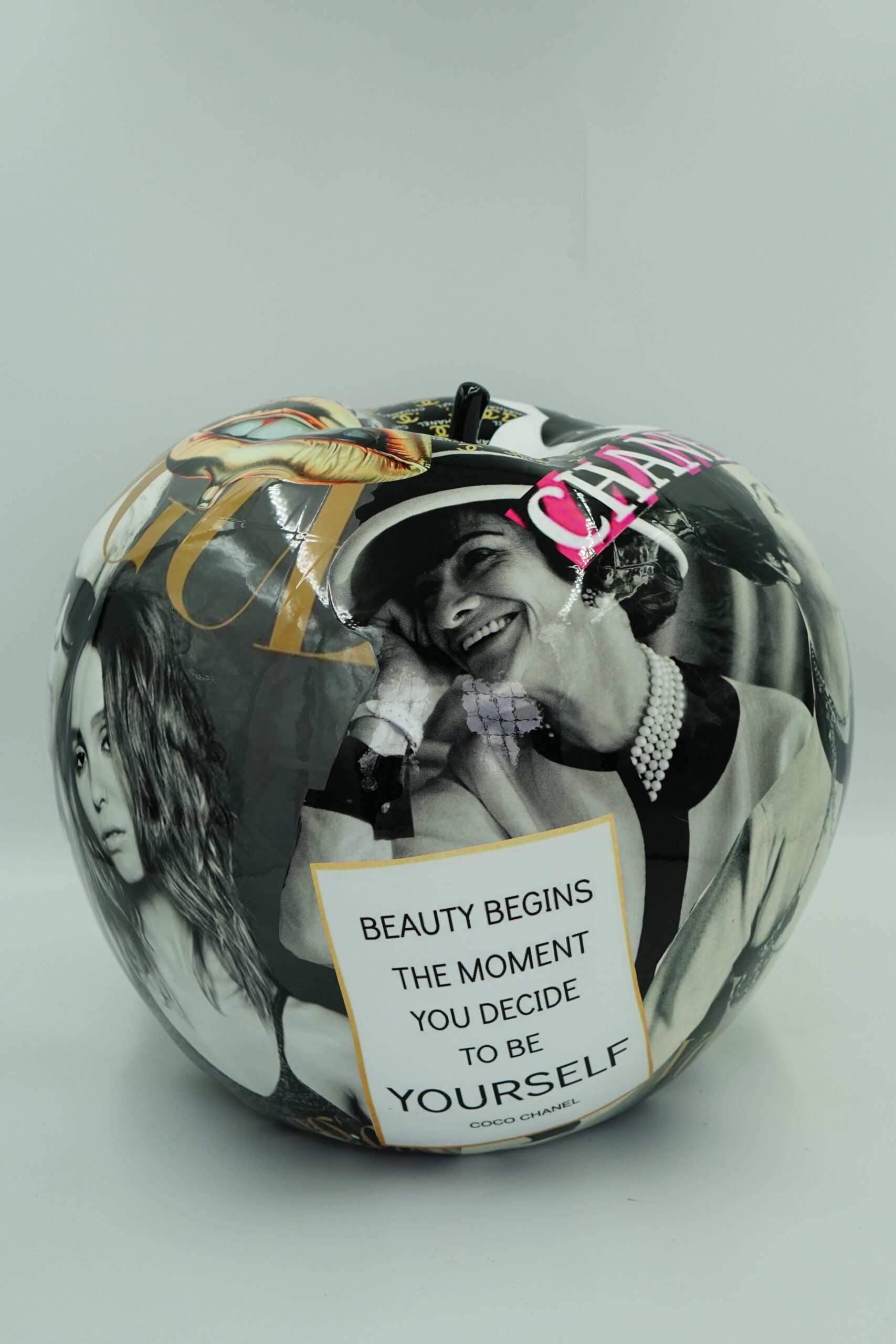 Jabłko Karl Lagerfeld 80cm 3 Jabłko Karl Lagerfeld 80cm