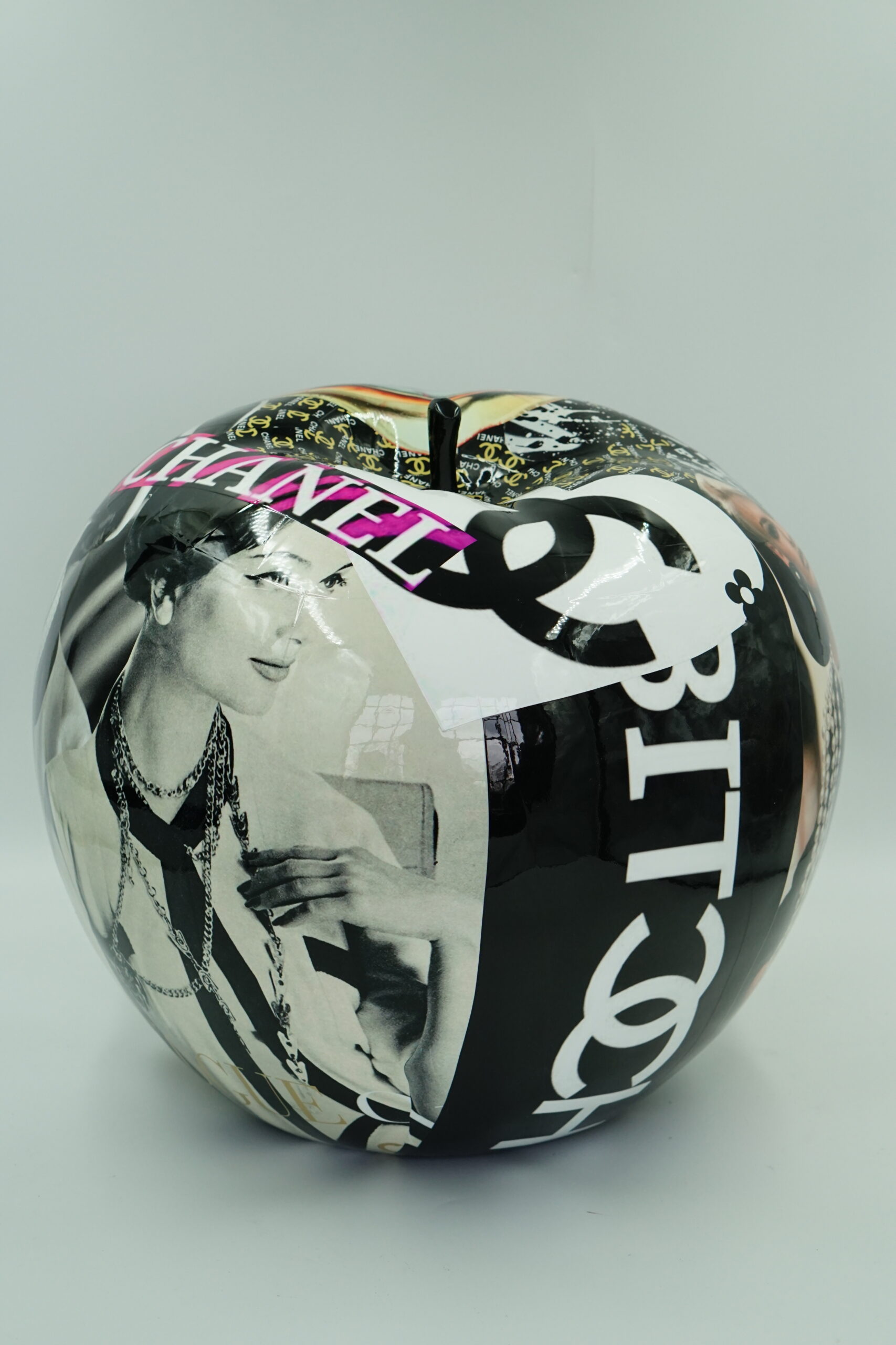 Jabłko Karl Lagerfeld 80cm 2 Jabłko Karl Lagerfeld 80cm