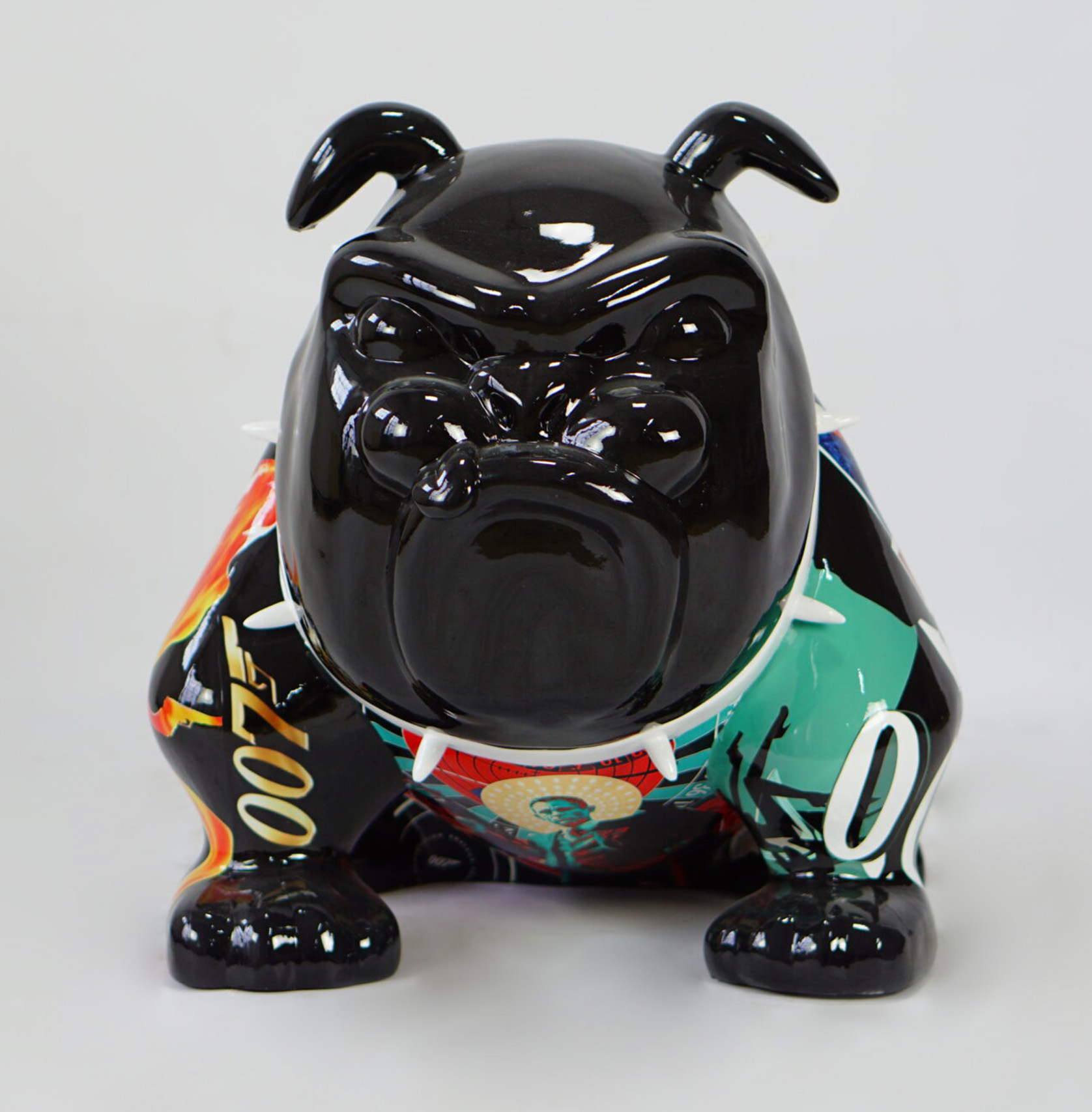 Bulldog Avella 55cm - James Bond 1 pies Bulldog Avella 55cm - James Bond