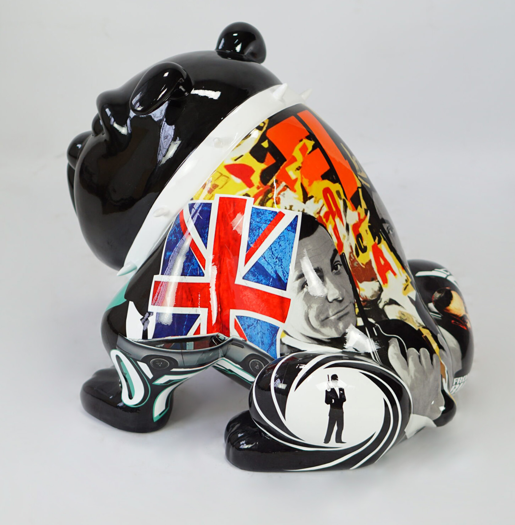 Bulldog Avella 55cm - James Bond 2 pies Bulldog Avella 55cm - James Bond